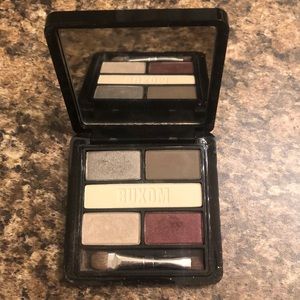 Buxom Eye Shadow Palate